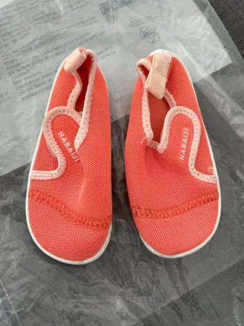 Chaussures plage Décathlon 24/25