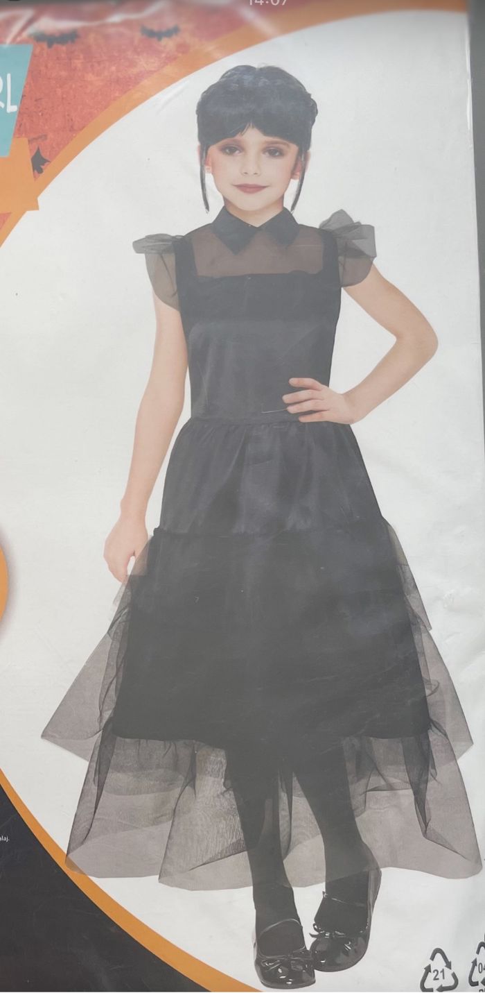 Déguisement  T 10-12 ans  robe et  perruque Mercredi Addams T 4/6 ans Neuf étiquette