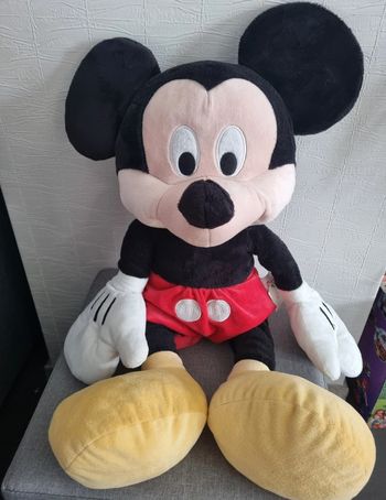 Grosse peluche mickey
