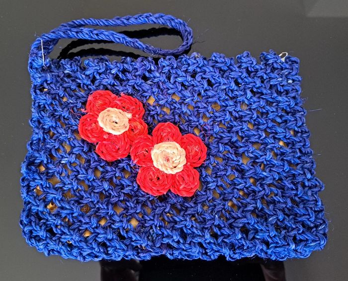 Pochette/ sac à main/ art malgache/ fait main/ hand made - photo numéro 2