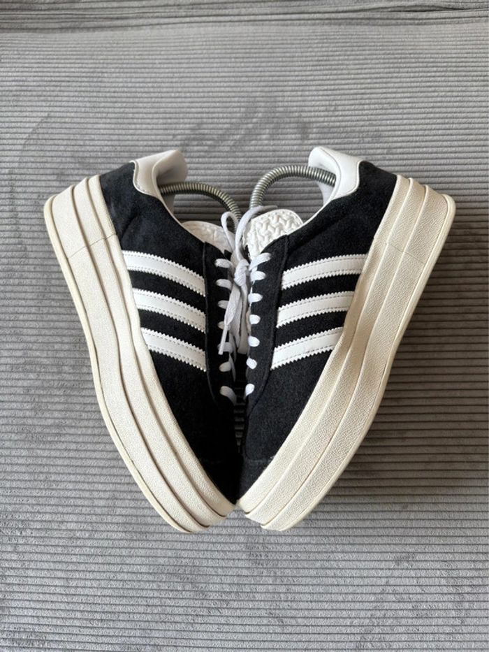 Chaussures adidas gazelle bold blanches et noires / taille 38 - photo numéro 3