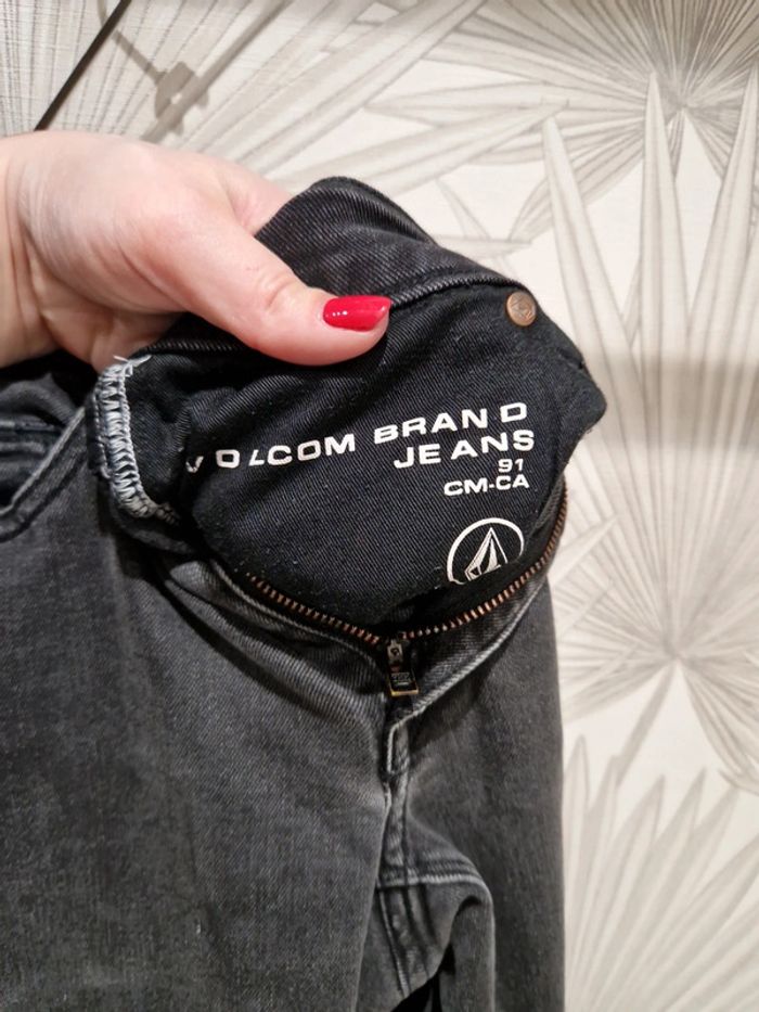 Joli jean Volcom taille 36 - photo numéro 6