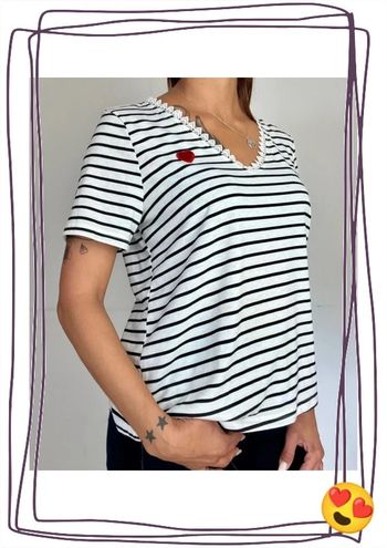 T-shirt rayé cœur rouge sur le cœur , col V dentelle taille L - SHEIN