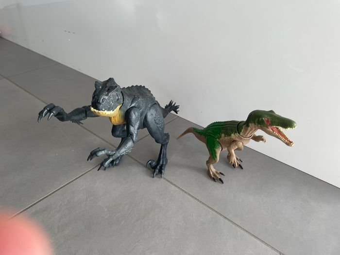Lot de 2 dinosaures Jurassic World Figurine Baryonyx - photo numéro 5