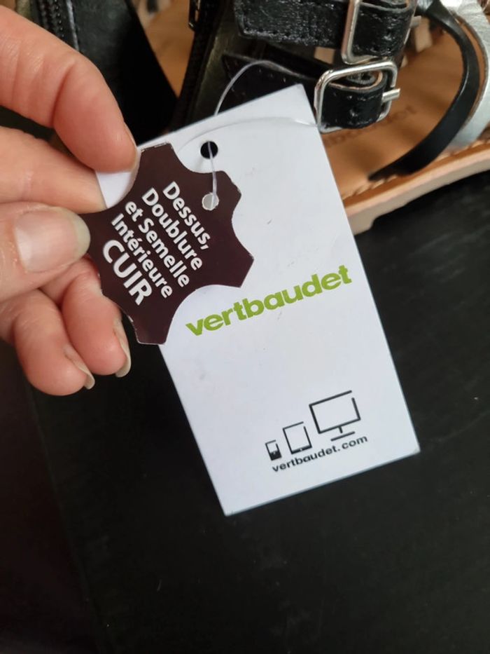 Sandales cuir Vertbaudet neuves taille 26 - photo numéro 11