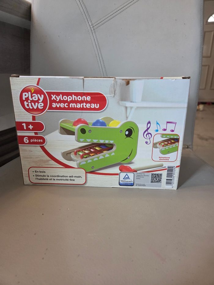 Xylophone avec marteau