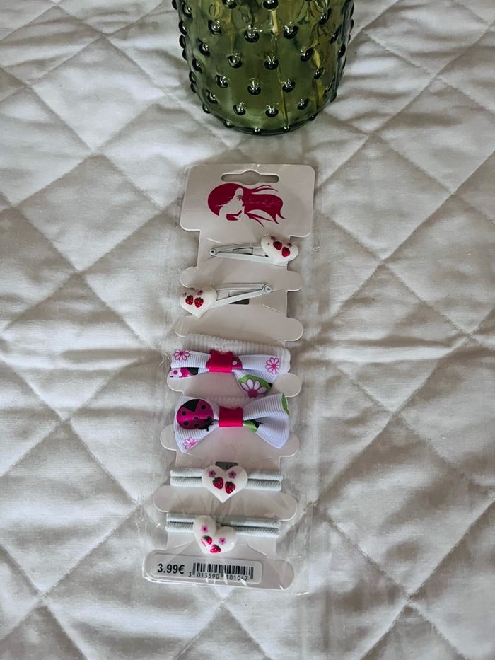 Lot de barrettes et élastiques neufs - photo numéro 2