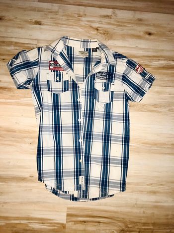 Chemise blanche et bleue manches courtes
