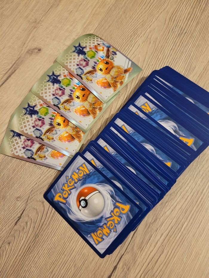 Lot cartes Pokémon différentes avec brillantes - photo numéro 5