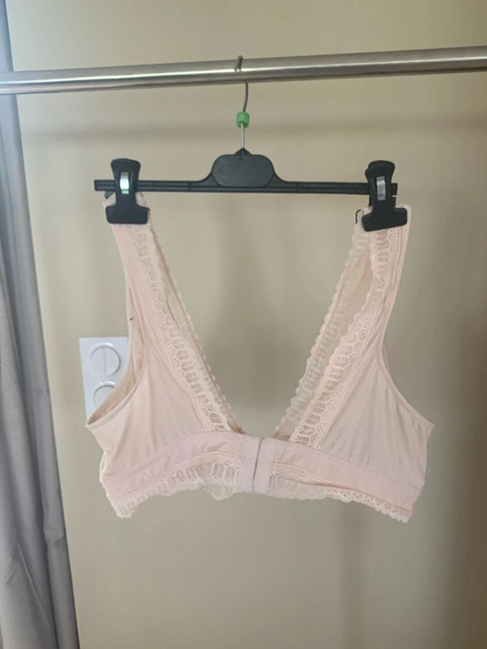 Soutien gorge - photo numéro 2