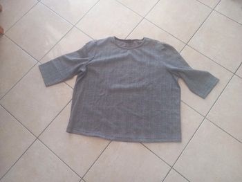 Haut femme taille 46/48 neuf