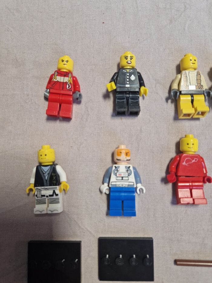 Lot figurines lego + accessoires (3) - photo numéro 4