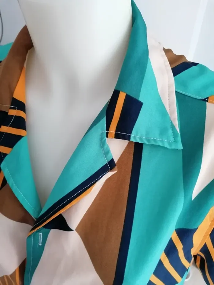 Chemise manches courtes colorée shein S - photo numéro 2