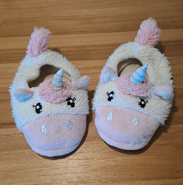 Pantoufles peluche licorne 🦄