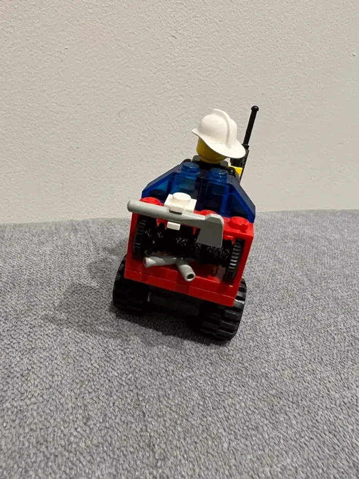 Lego 6407 chef des pompiers - photo numéro 2