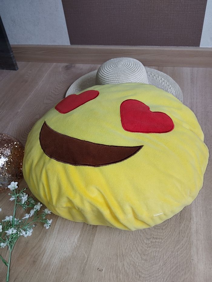 Coussin/oreiller smiley cœur - photo numéro 6