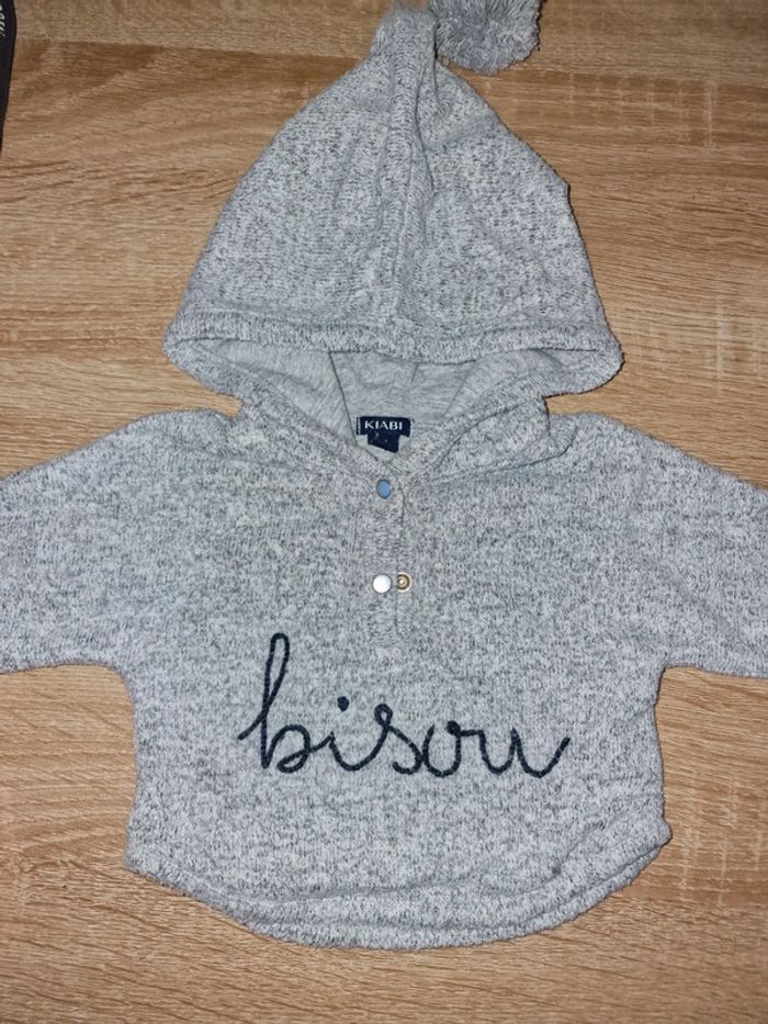 Pull a capuche 1 mois