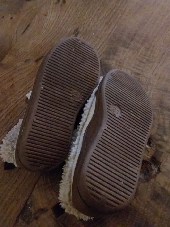 Pantoufles taille 21 - photo numéro 3