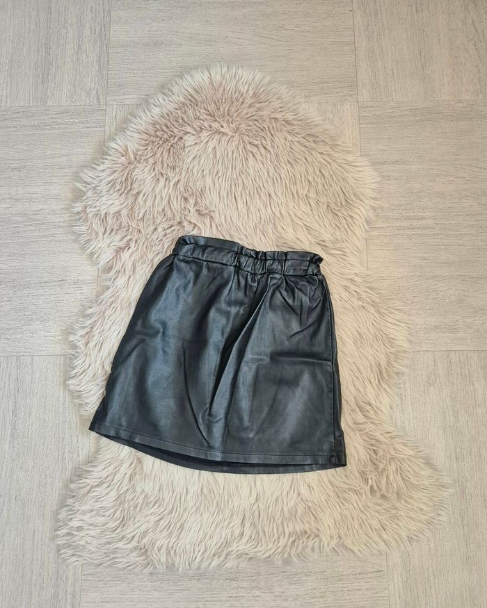 Jupe en simili cuir * Kiabi * - photo numéro 4