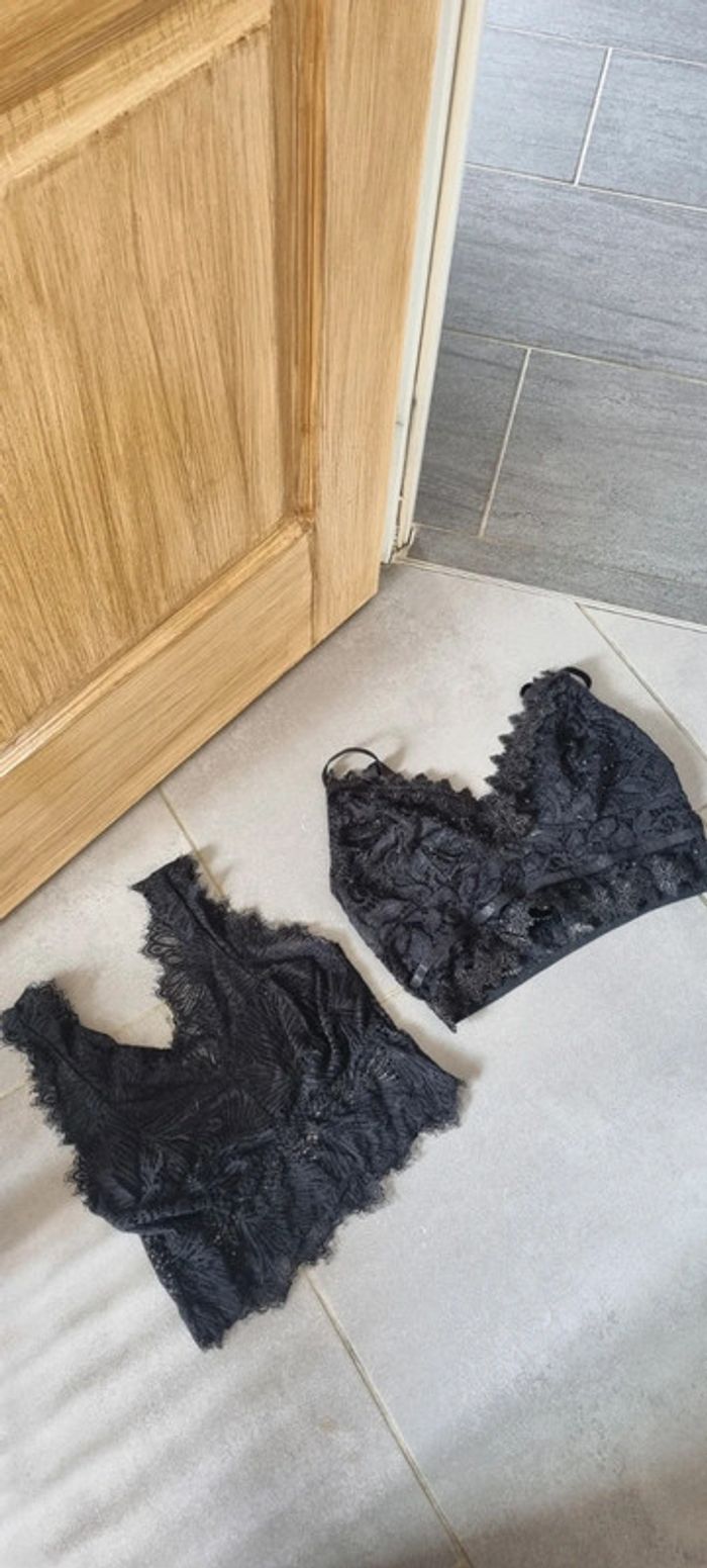 Lot de 2 brassières a dentelles noires