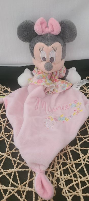 Doudou plat souris Minnie rose DISNEY NICOTOY Simba toys robe fleurs broderie