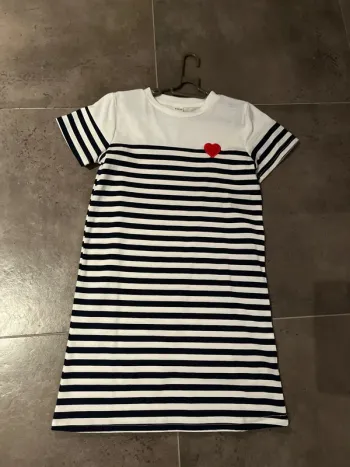 120 cm - robe marin avec cœur rouge neuf