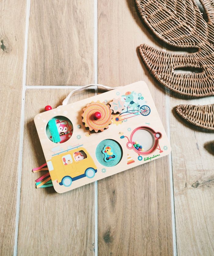 🚘Valisette Planche panneau d'activités busy board en bois marque Lilliputiens