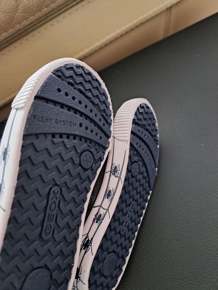 Basket geox spiderman pointure 22 neuf - photo numéro 3