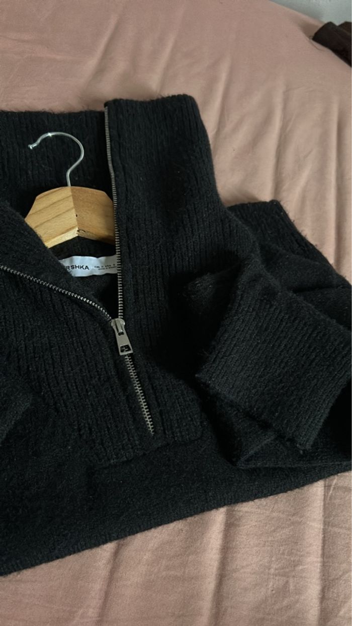 Pull en laine noire - photo numéro 4