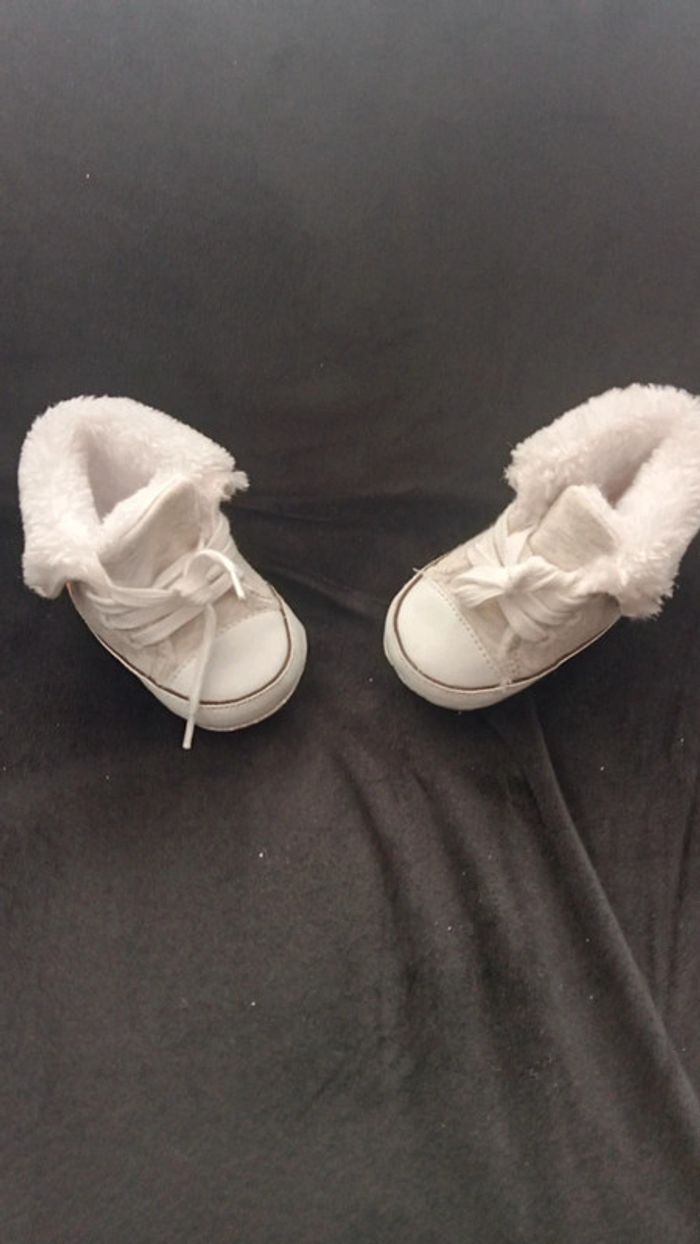 Petite chaussure - photo numéro 2