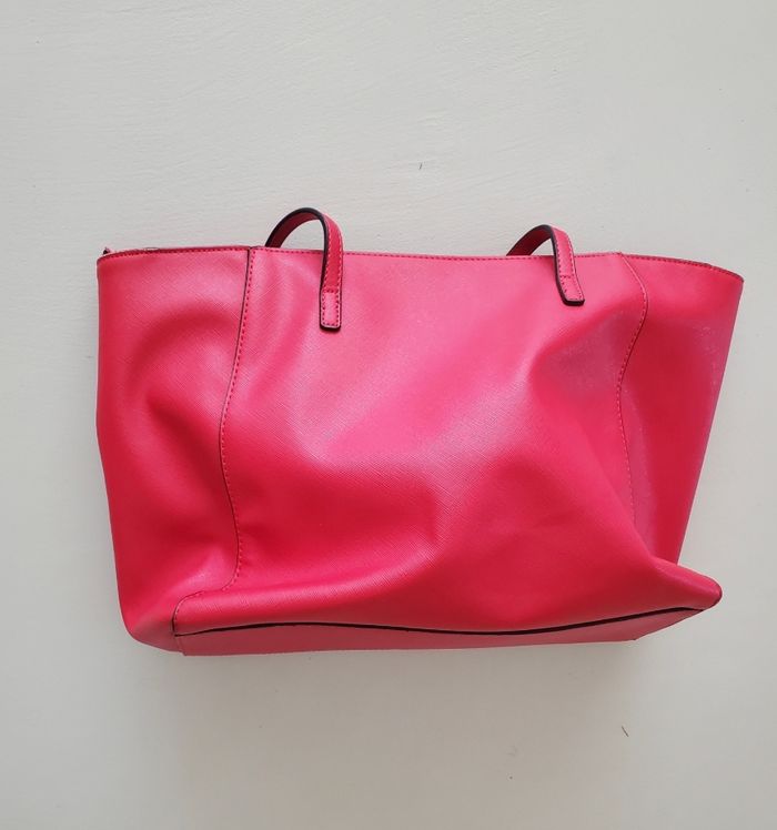 👜 Sac cabas GUESS rouge – intérieur léopard 🐆 - photo numéro 4