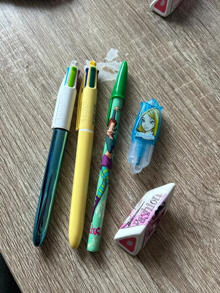 Lot winx fournitures scolaires