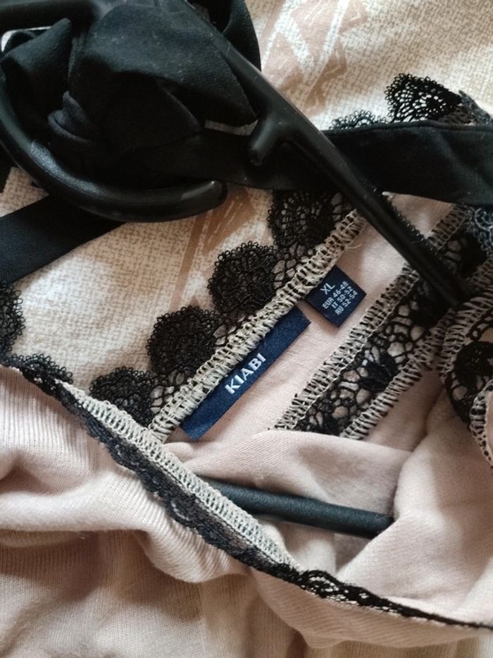 Pull marron clair avec dentelle et nœud dans le dos - photo numéro 5