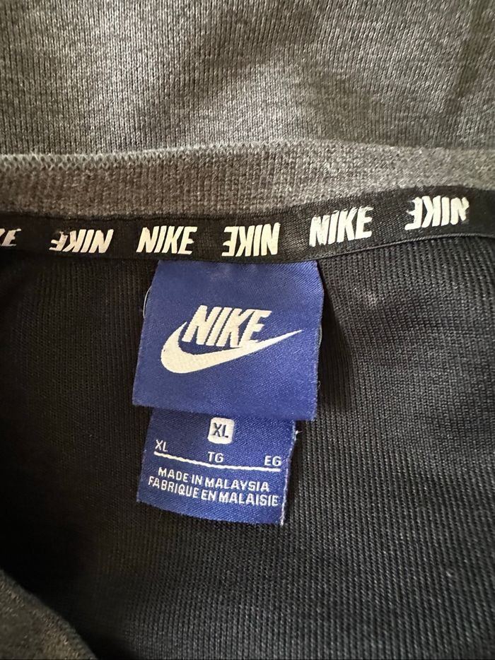 Sweatshirt gris noir et blanc Nike TXL - photo numéro 6