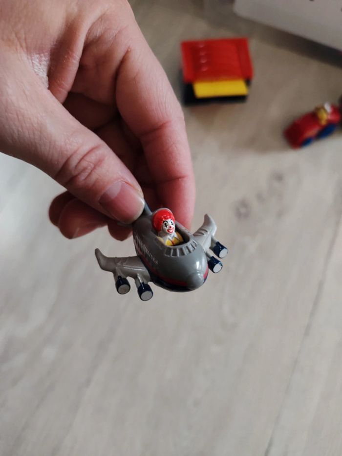 Figurine McDonald's aéroport - photo numéro 4