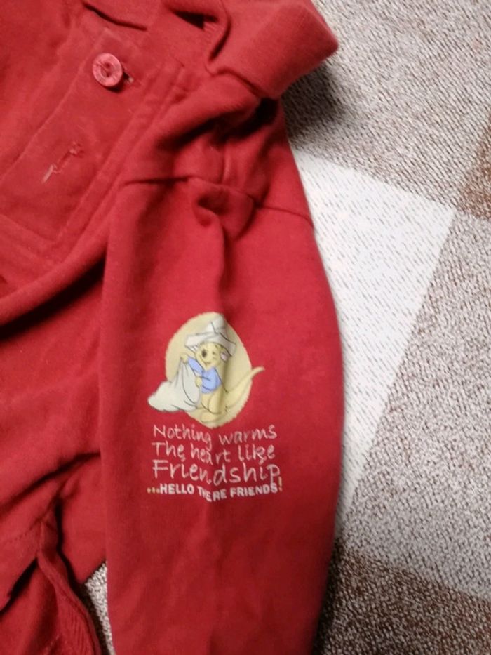 Polo rouge manches longues Disney Winnie 3 mois - photo numéro 3