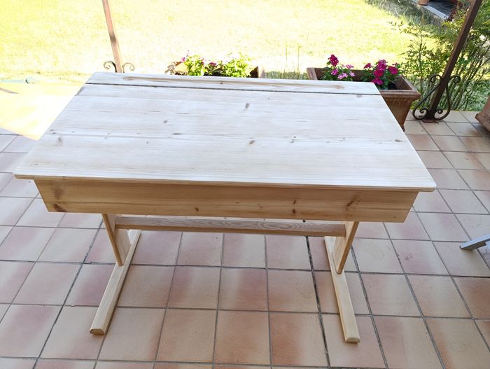 Pupitre d'écolier évolutif / bureau enfant en pin massif