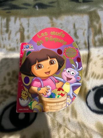 Dora les œufs de Pâques