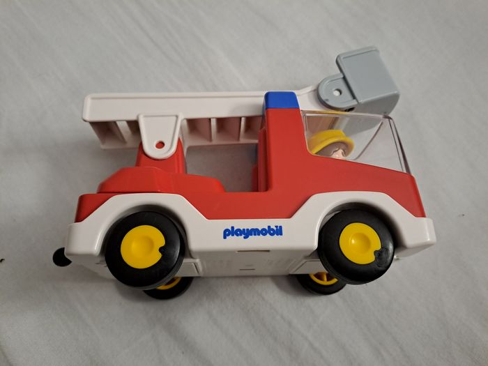 Camion de Pompier avec échelle pivotante Playmobil 123 - photo numéro 5