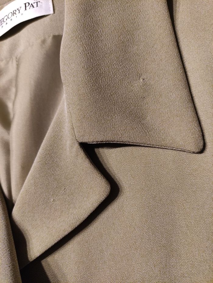 Ensemble tailleur jupe  longue et veste - photo numéro 9