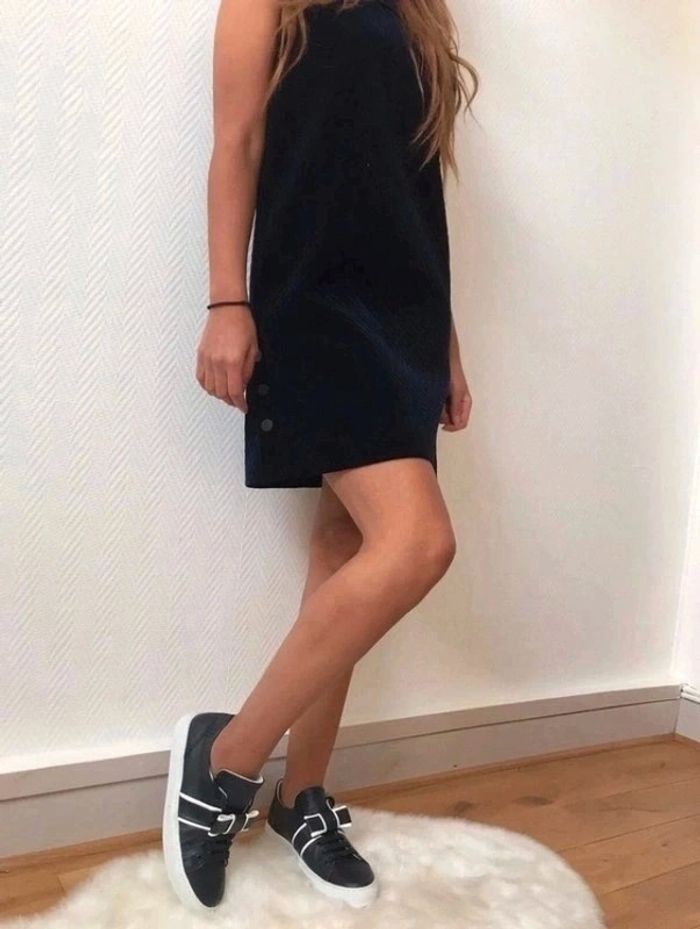 Robe Riera en velours marine MAJE 😍 prix boutique 295€ - photo numéro 3