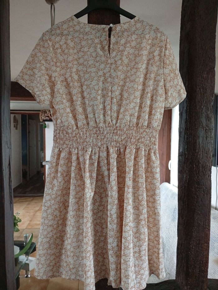 Robe manches courtes - photo numéro 2