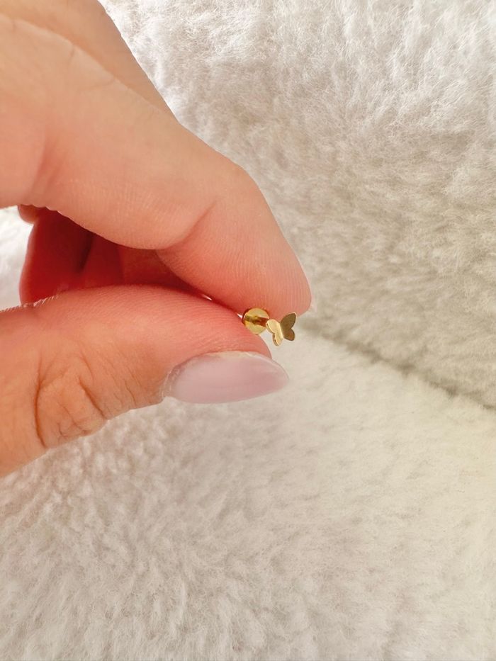 Piercing petit papillon, doré - photo numéro 2