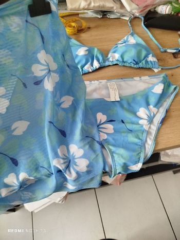 #kytie13ansfille. Maillot de bain 3 pièces taille 13/14 ans