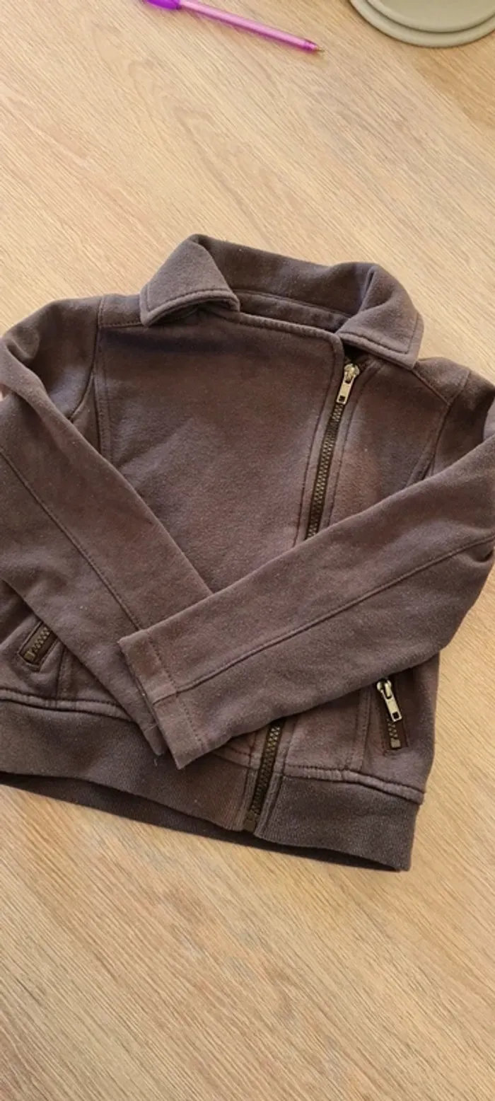 Gilet zippé 8 ans - photo numéro 2