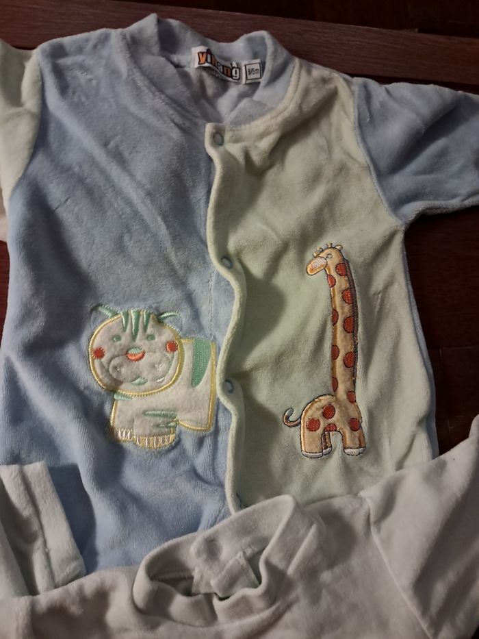 Pyjamas 3 mois hiver - photo numéro 5