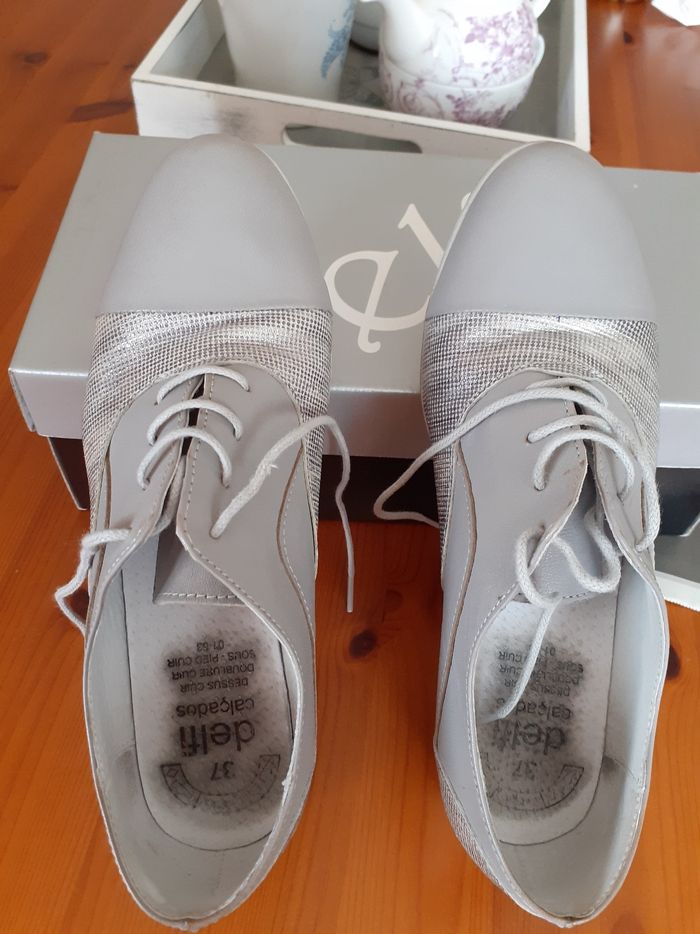 Chaussures cuir femme à lacets