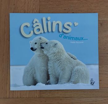 Câlins d'animaux - lire c'est partir