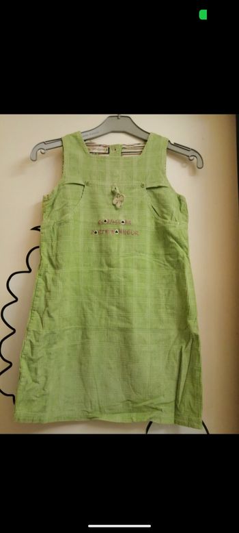 Belle robe  Glopi+Glopa verte en velours. Taille 8 ans