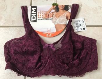 Soutien-gorge avec armatures broderie prune DIM Generous T 95C Neuf avec étiquette